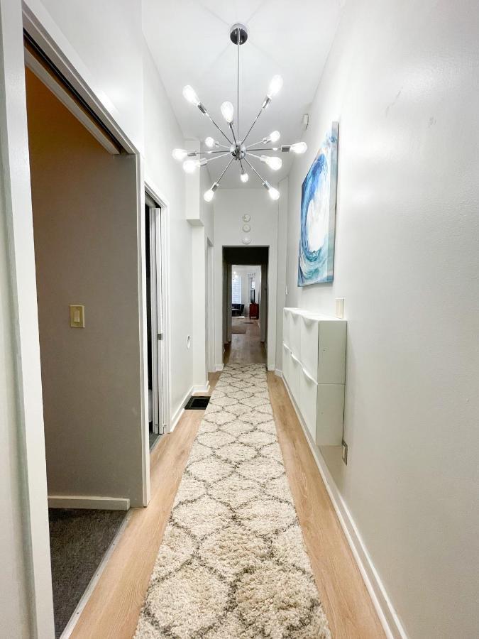 Wrigleyville Friends Unit - 5Bdrm Чикаго Екстериор снимка